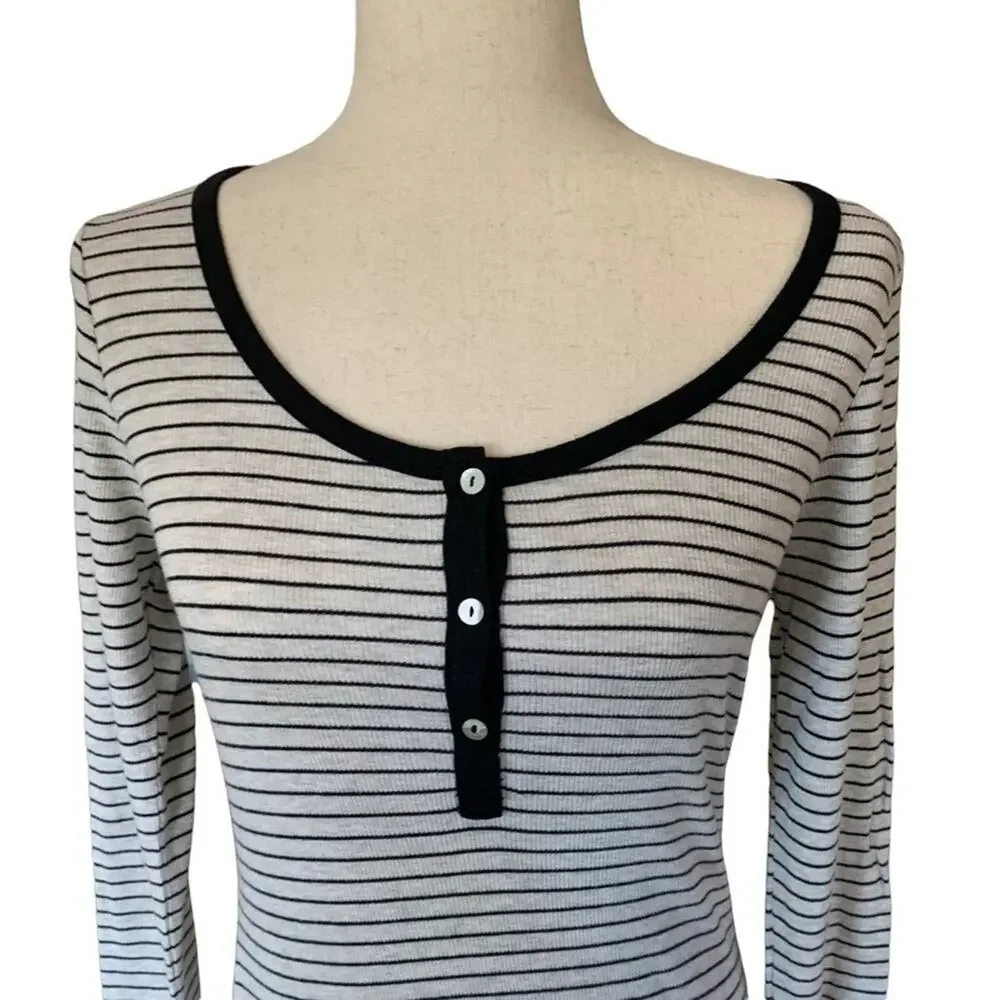 LA Made maxi dress Henley type.‎ Long sleeve. Longer in back size medium - Picture 4 of 8